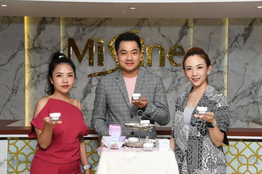 7F7D942CDE294A84A95B5ED41DA1B0ACAC0039D8